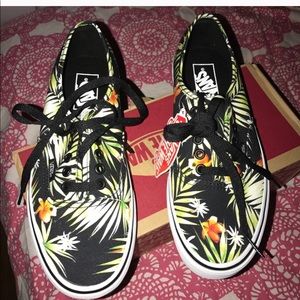 black palm tree vans size 8.5 (woman)